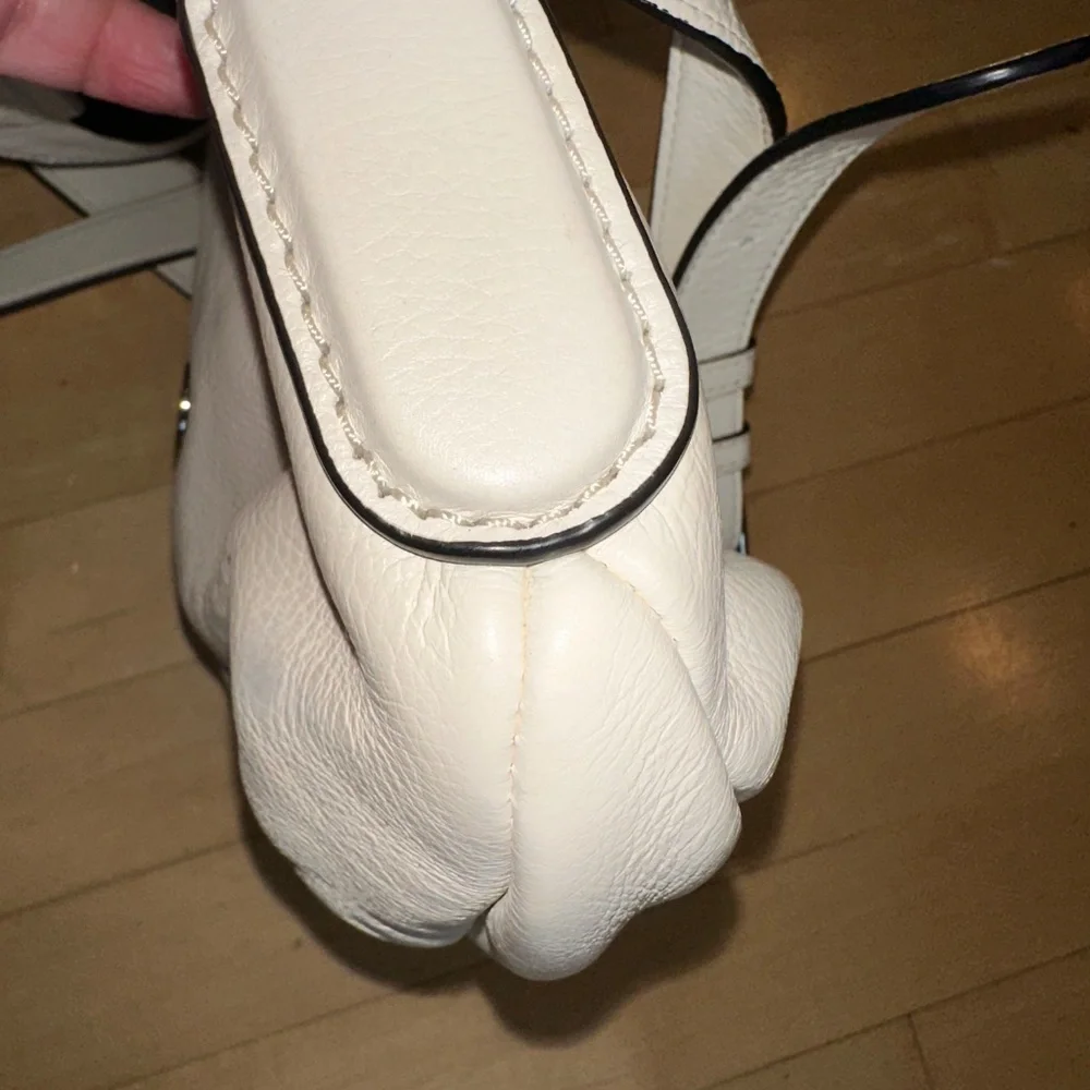 Marc By Marc  Jacobs white  crossbody, CB2418 - Picture 8 of 14